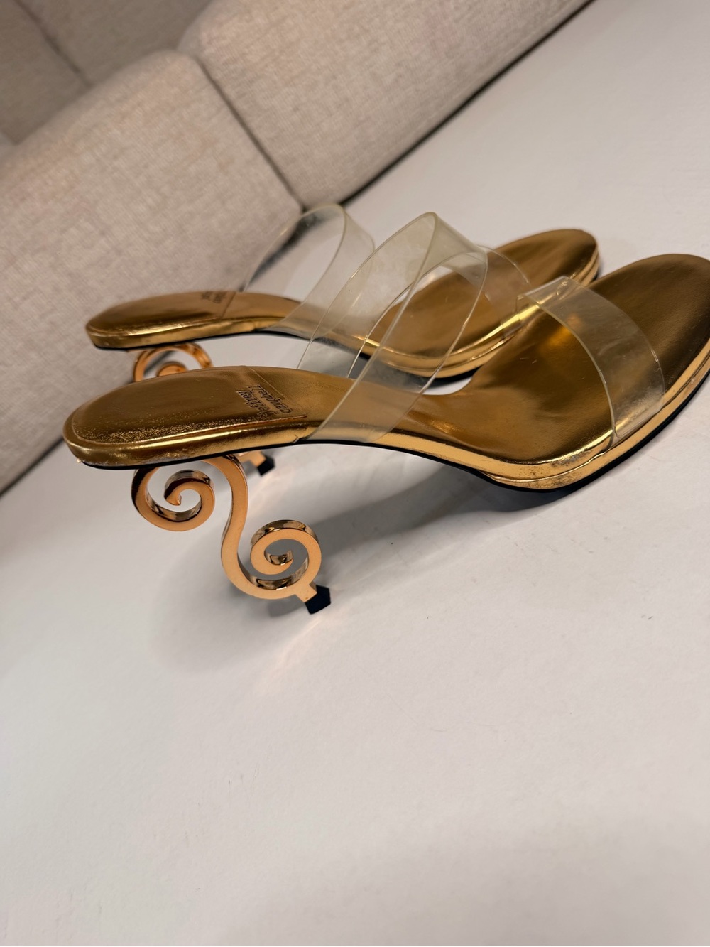 Jeffrey Campbell Deity Clear Gold Sculptural Spiral Heels Size 9.5